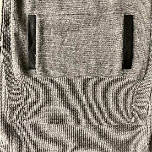 Banana Republic Sleeveless Tunic Sweater - Picture 6 of 6